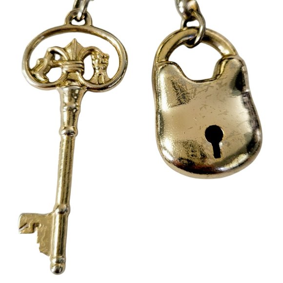 LIZ CLAIBORNE Vintage Bag / Purse Charm 'Lock & Key' from 2000s Y2K (Gold)- GUC - Picture 4 of 6